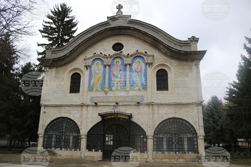 Добрич - храм „Св. Георги“ - неделна служба