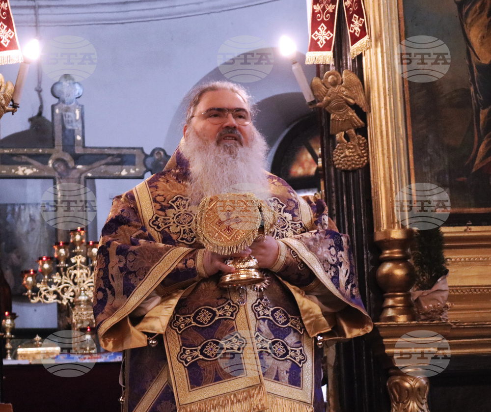 Добрич - храм „Св. Георги“ - неделна служба