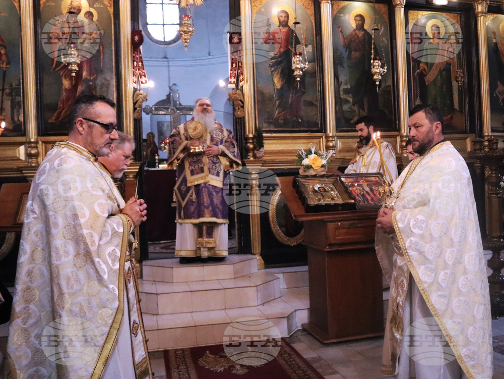 Добрич - храм „Св. Георги“ - неделна служба