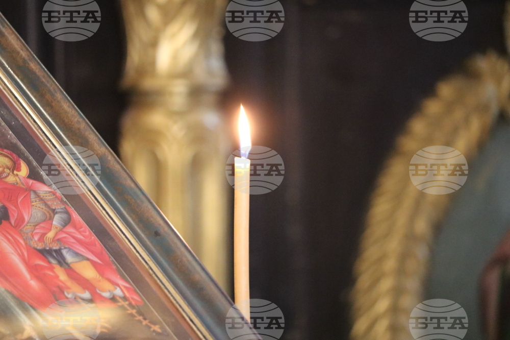 Добрич - храм „Св. Георги“ - неделна служба