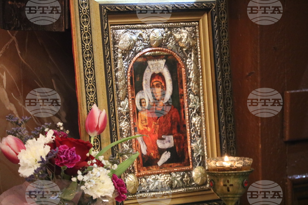 Добрич - храм „Св. Георги“ - неделна служба