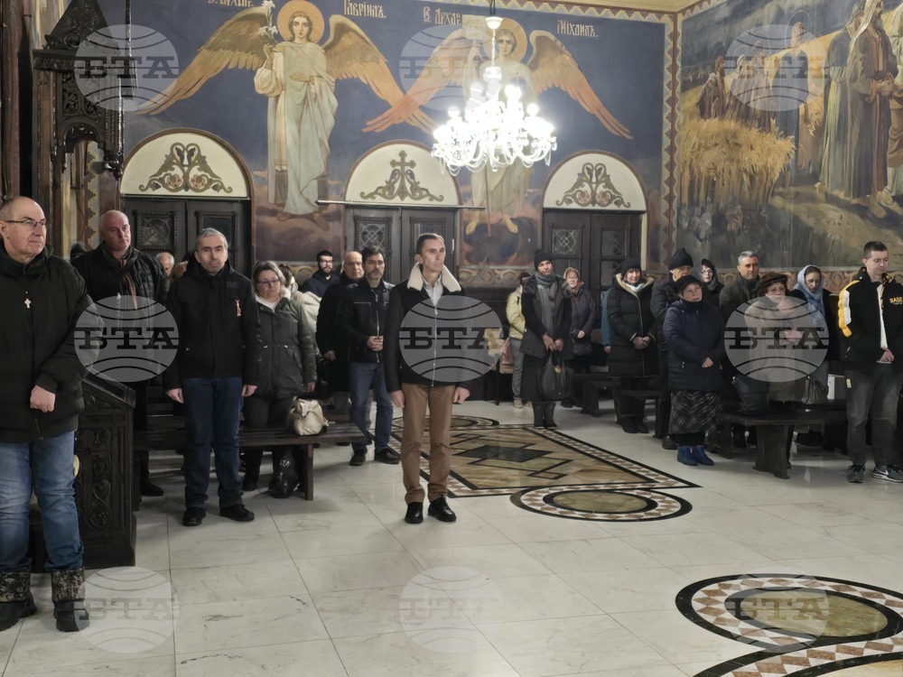 Видин - храм „Св. Николай Мирликийски Чудотворец" - литургия