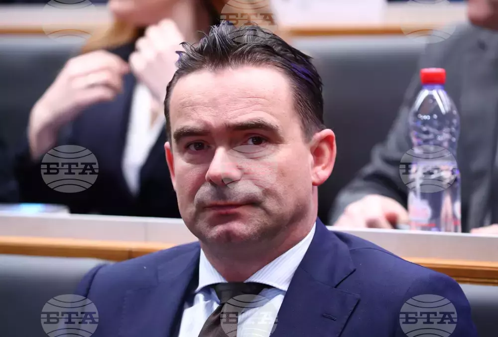 Напусналият със скандал Аякс Марк Овермарс ще бъде назначен за технически директор на Антверпен