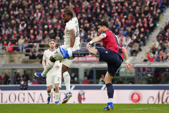 Лацио надигра Болоня като гост с два гола на нидерландския халф Кенет Тейлър