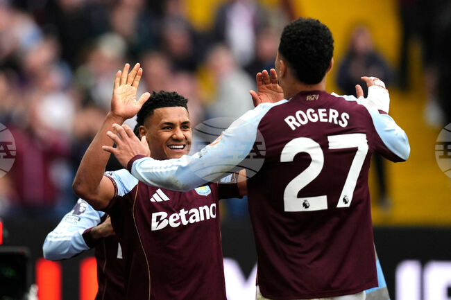 Астън Вила би Уест Хям, Нотингам Форест се наложи срещу Тотнъм