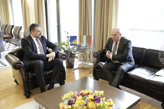 МВнР - Николай Милков - Елмедин Конакович - среща