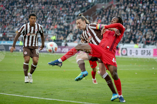 Фрайбург надигра Санкт Паули като гост в Бундеслигата