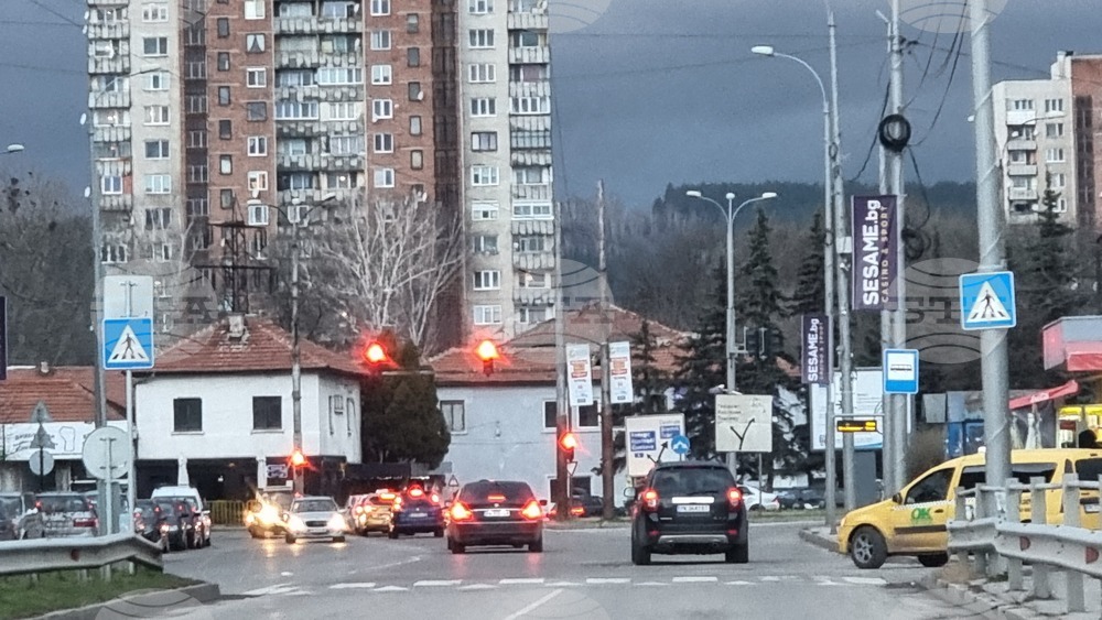 Полицията в Перник задържа 28-годишен мъж, извършил вандалски акт срещу пътнически автобус