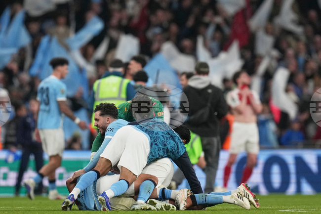 Манчестър Сити спечели финала за Купата на лигата на Англия срещу Арсенал с два гола на младия О'Райли