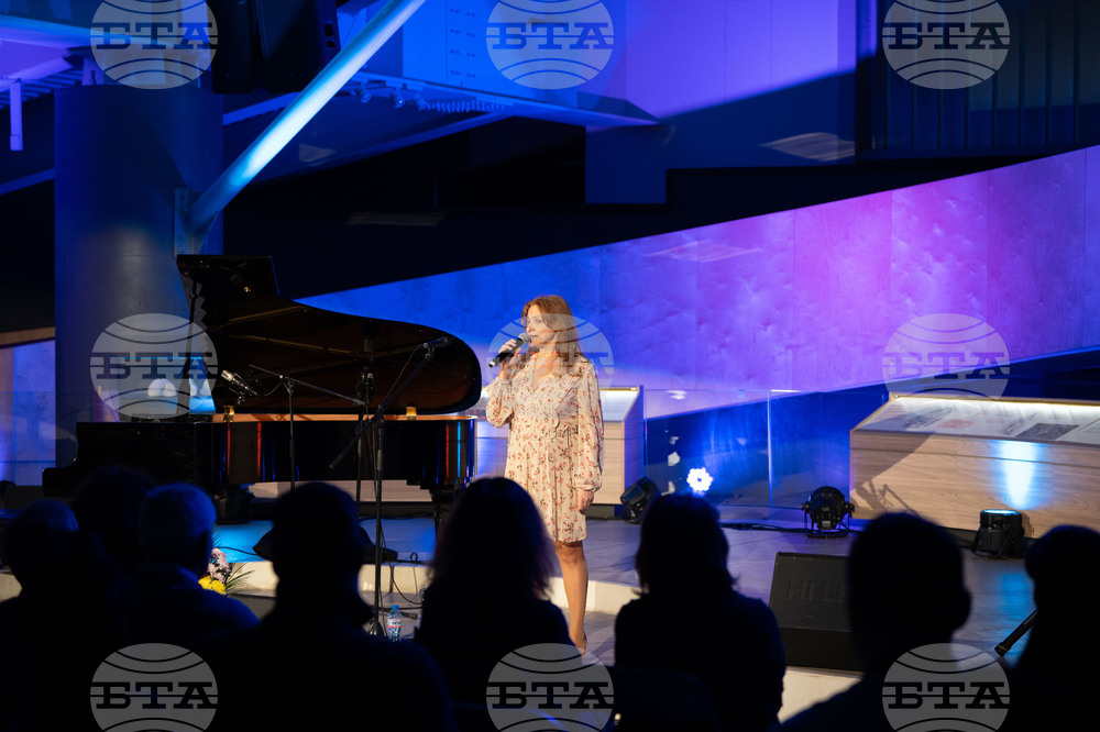 Пловдив - Plovdiv Jazz Fest - Тейлър Ейгсти - Гретчен Парлато