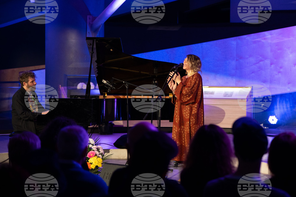 Пловдив - Plovdiv Jazz Fest - Тейлър Ейгсти - Гретчен Парлато