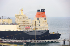 Турция - Посрещане на първия танкер с американски газ за България