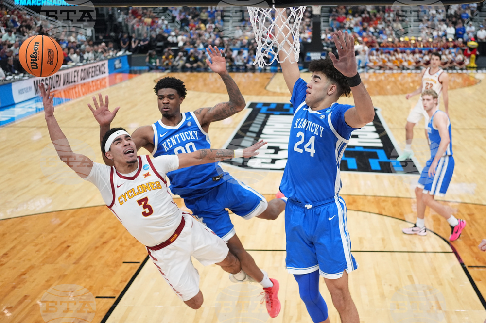 APTOPIX NCAA Kentucky Iowa St Basketball