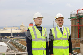 Турция - Посрещане на първия танкер с американски газ за България