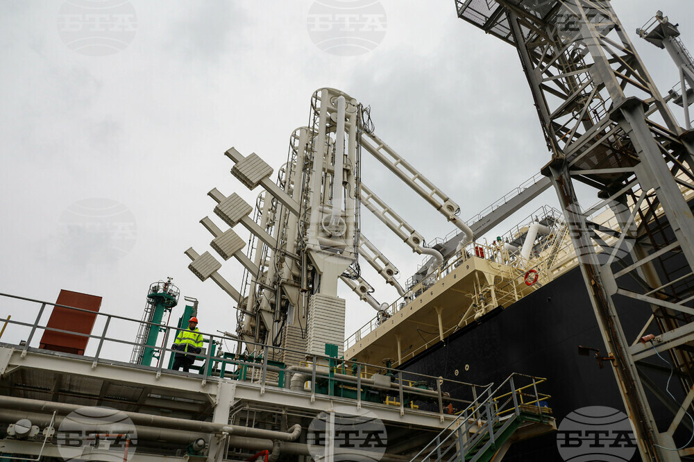 Турция - Посрещане на първия танкер с американски газ за България