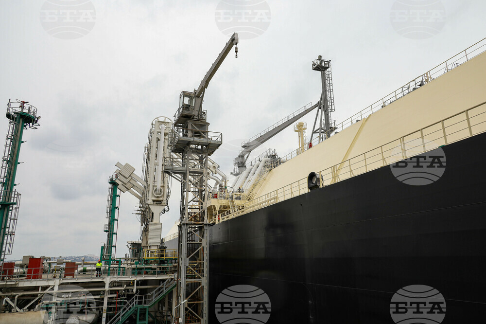 Турция - Посрещане на първия танкер с американски газ за България