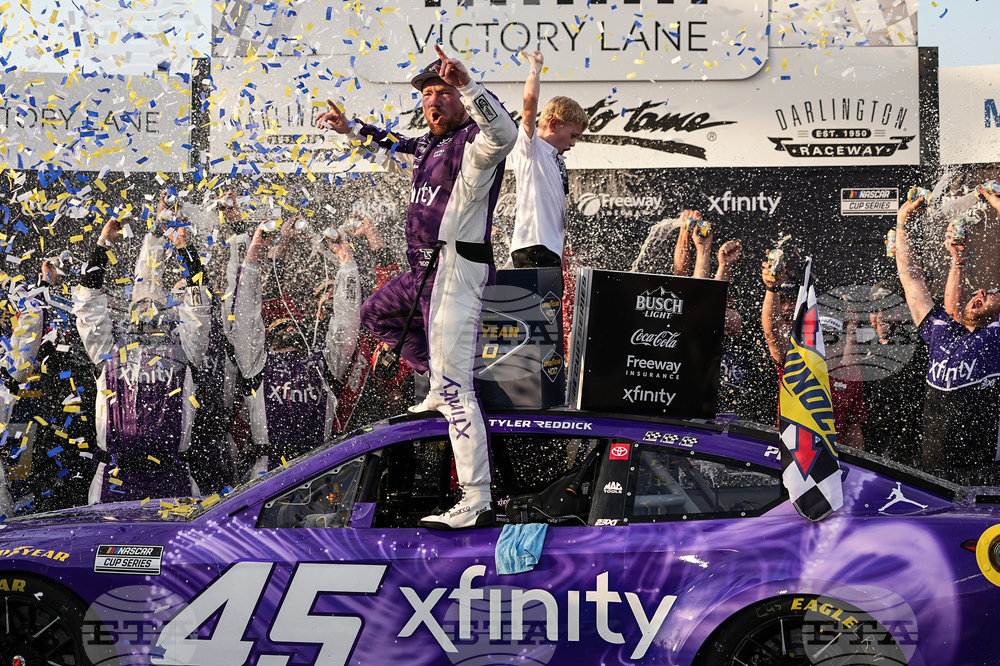 NASCAR Darlington Auto Racing