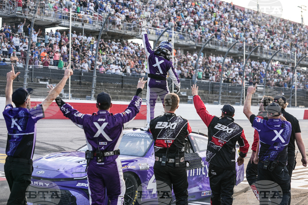 NASCAR Darlington Auto Racing