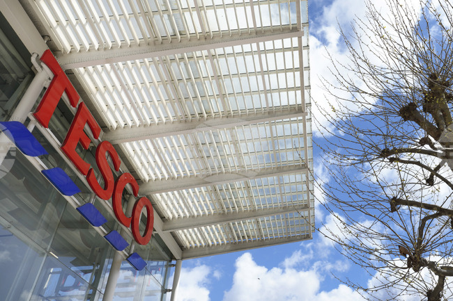 Продажбите на дребно във Великобритания с най-големия си месечен спад от 2023 г. през май