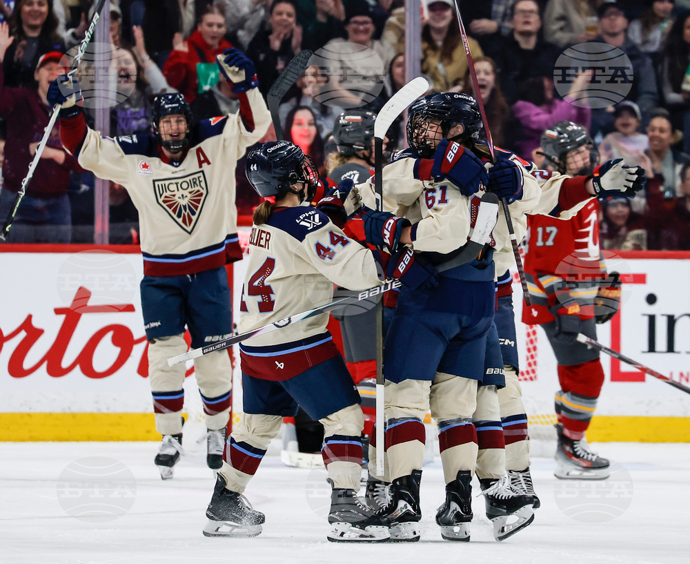 PWHL Charge Victoire Hockey