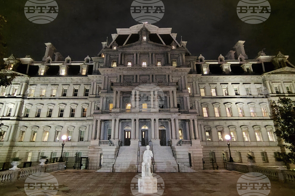 Trump Columbus Statue