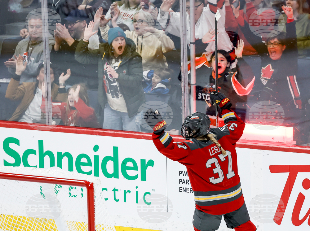 PWHL Charge Victoire Hockey