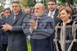 Каолиново - Мевлют Чавушоглу - посещение - паметник - венци и цветя