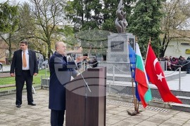 Каолиново - Мевлют Чавушоглу - посещение - паметник - венци и цветя