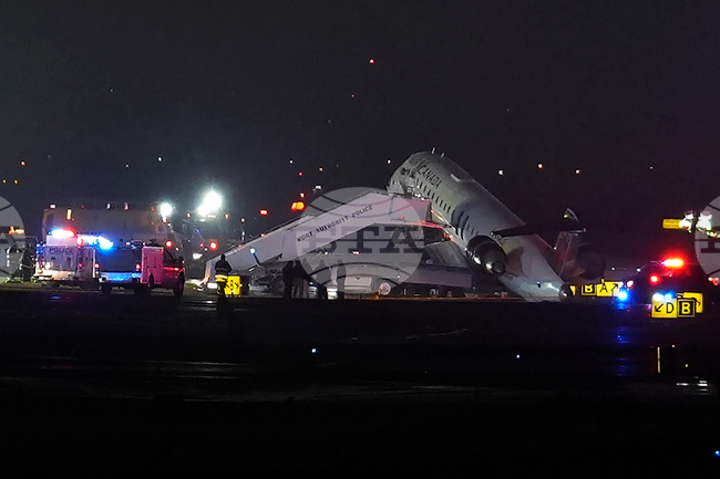 APTOPIX LaGuardia Crash