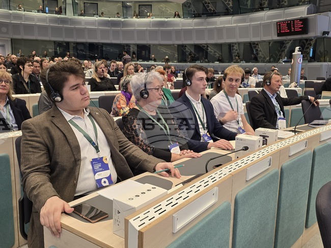 Четирима българи участваха в Европейски граждански панел с още над 140 европейци 