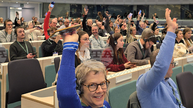 Дезинформацията цели да настрои хората едни срещу друг, каза експерт по хибридна война и дезинформация 