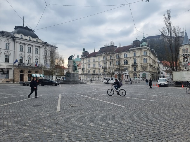 Словения - парламентарни избори - следизборна обстановка - градска атмосфера