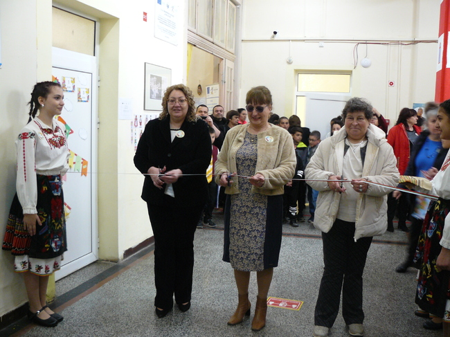 STEM център откриха в Основно училище „Св. св. Кирил и Методий“ в свищовското село Овча могила