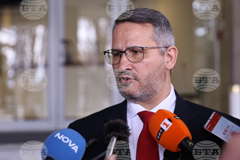Bulgarian Food Safety Agency Officer to Be Fired over Warehouse with Spoiled Foods