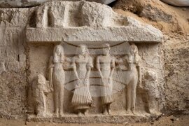 Египет - Кайро - Археолози откриха гробницата на управител на храма на Амон в некропола Сакара