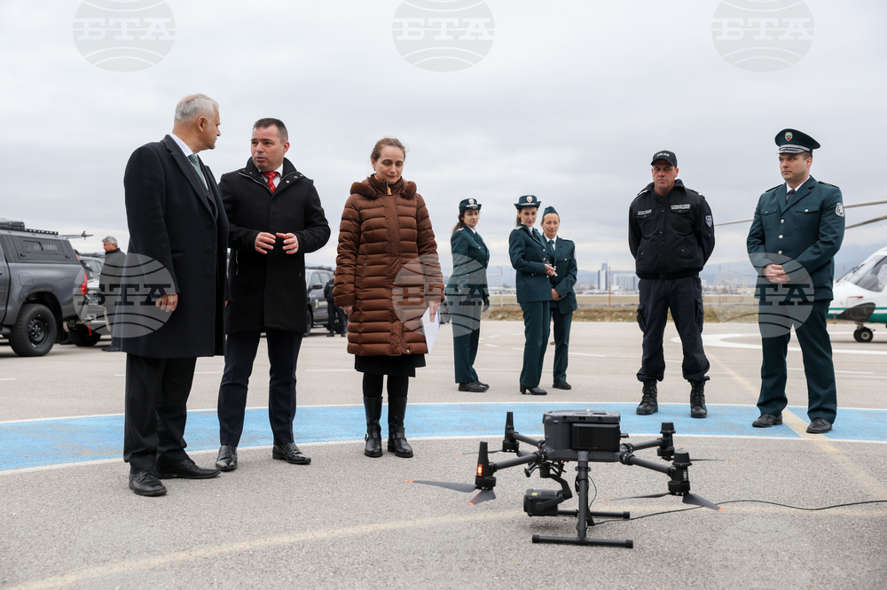 Авиобаза „Враждебна“ - нова техника - приемане