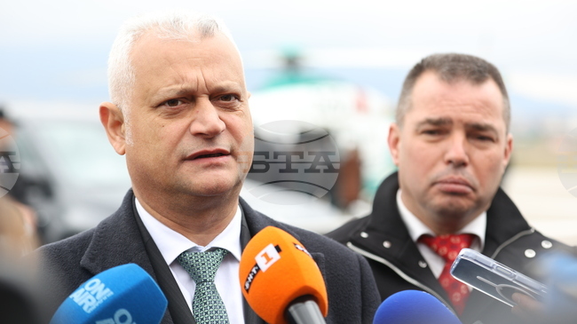 МВР проверява информацията, че Петьо Петров е задържан в Белград