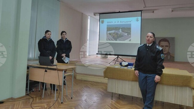 Представители на Висшето военноморско училище във Варна се срещнаха с ученици в Силистра