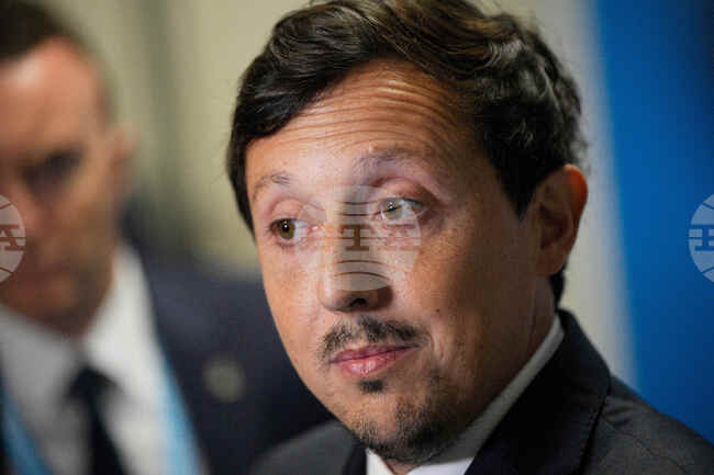 Marseille Longoria Out