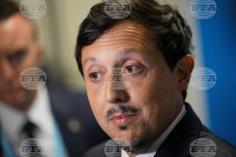 Marseille Longoria Out