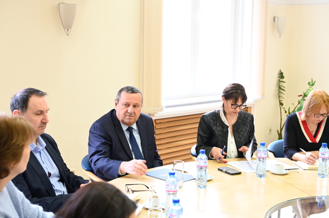 Labour Minister, AmCham Representatives Discuss Labour Market Development