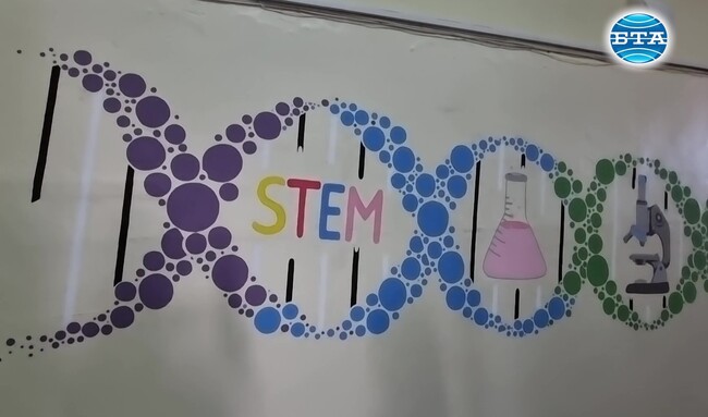 В Природо-математическата гимназия в Сливен бе открит STEM по природни науки