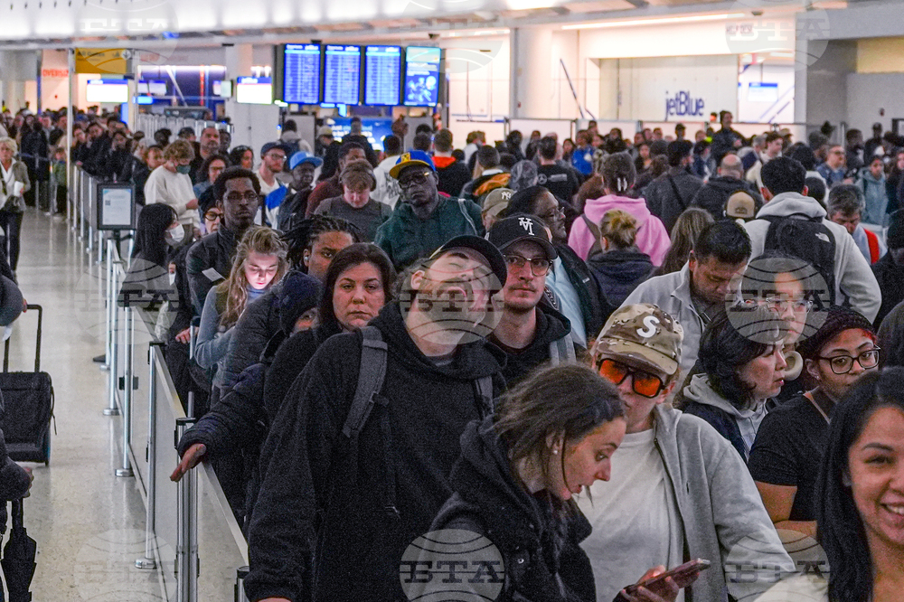 APTOPIX Travel Delays