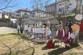 Петрич - Детска градина №3 "Детелина" - проект - начало