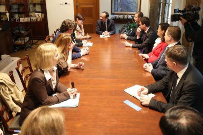 КНА: Председателят на ПАСЕ изрази солидарност с Кипър при посещението си в Никозия