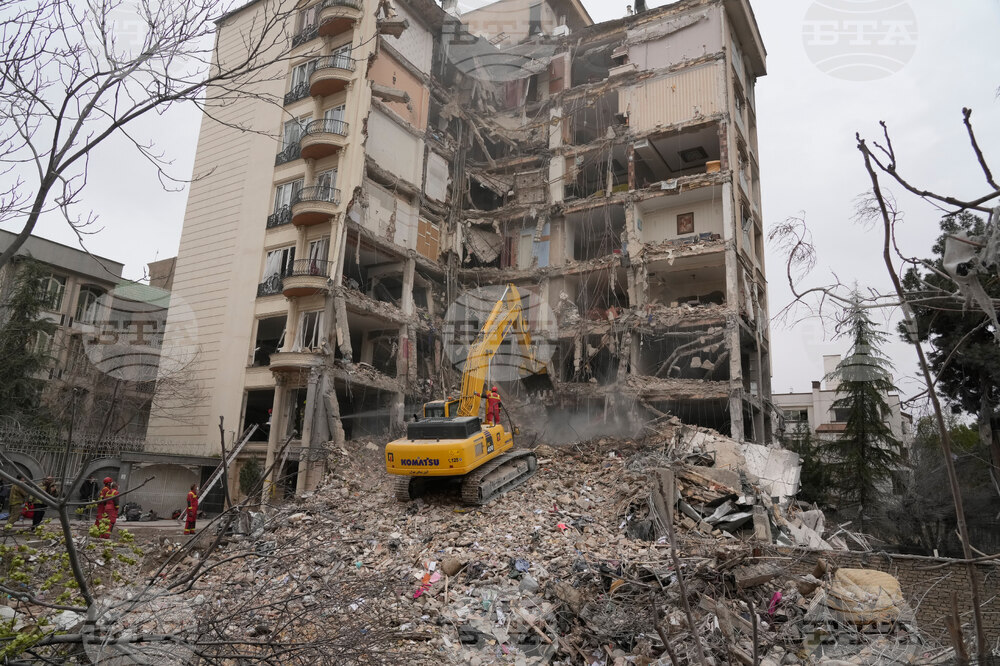 Израел отново обстрелва Техеран