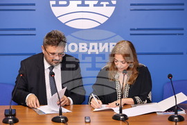 Национален пресклуб на БТА - Пловдив - „Блу Ем“ - БТА - партньорски договор - подписване