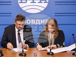 Национален пресклуб на БТА - Пловдив - „Блу Ем“ - БТА - партньорски договор - подписване