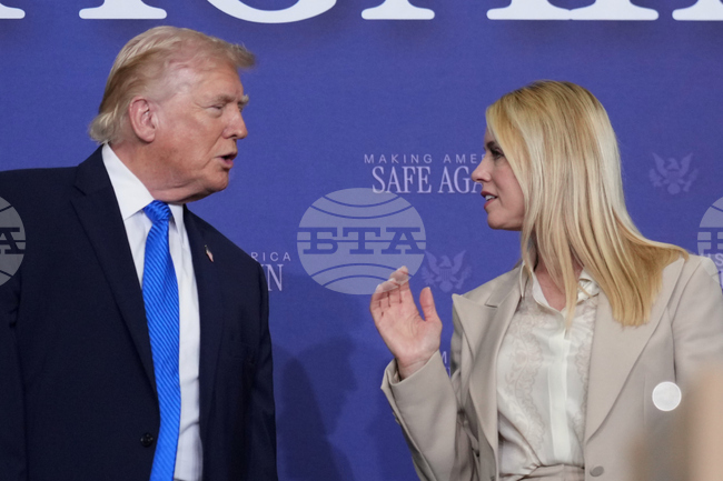 Тръмп уволни Пам Бонди като министър на правосъдието и главен прокурор на САЩ