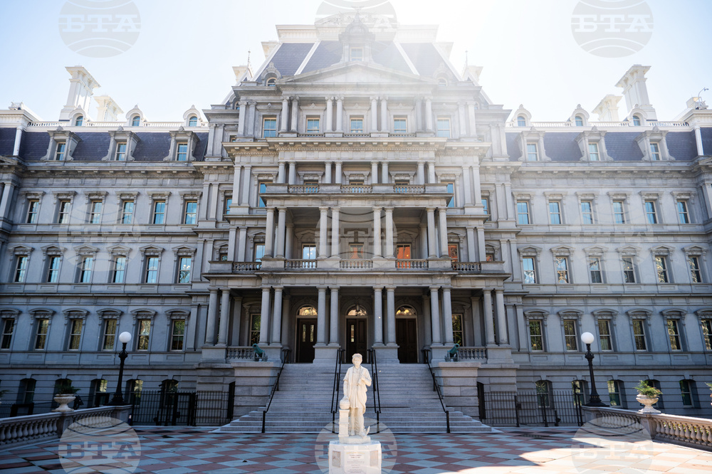 Trump Columbus Statue